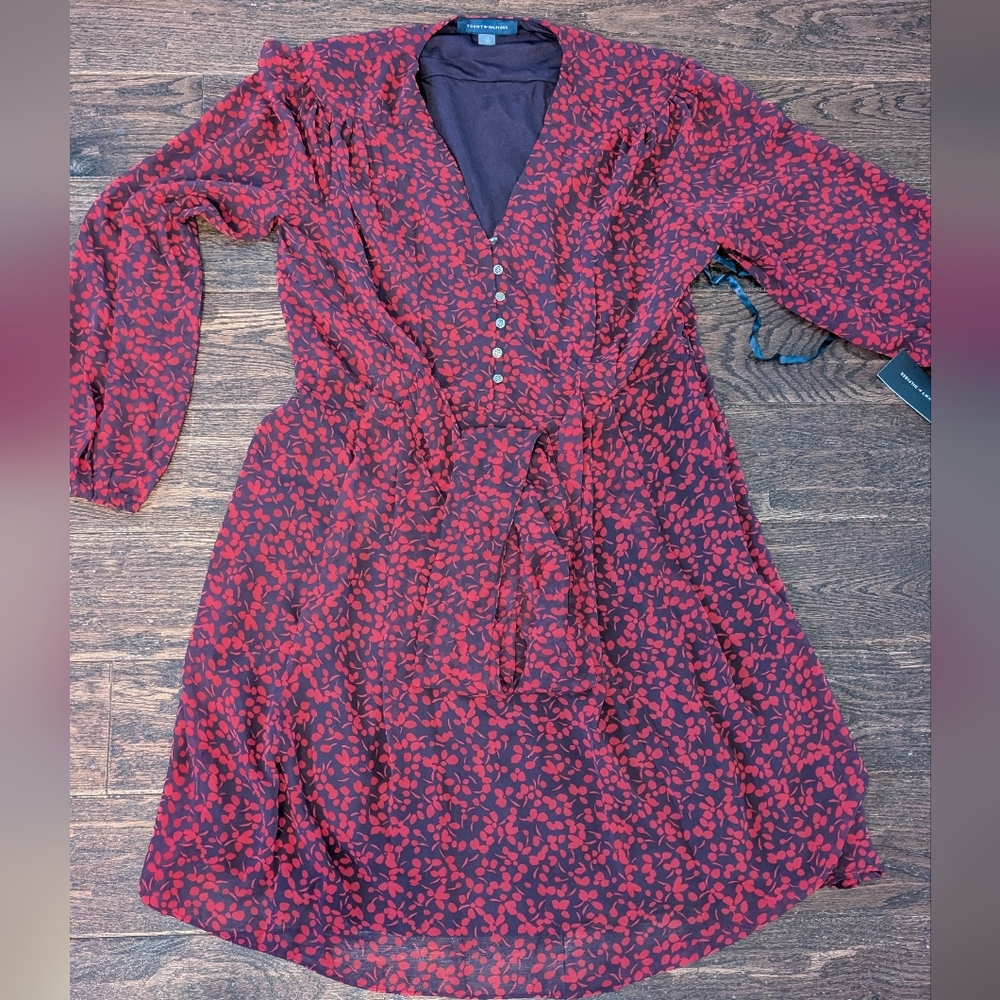 NWT Tommy Hilfiger Long Sleeve Mid Length Dress Red Petal Pattern - Picture 8 of 13